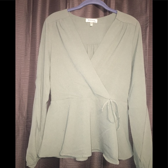 Monteau green top - Picture 1 of 3